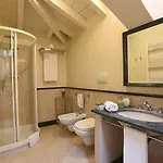 Santa Chiara & - 4*