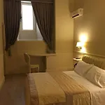 Hotel Santa Chiara & -
