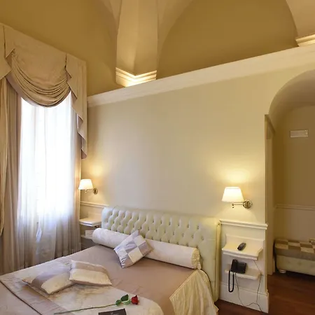 Santa Chiara Hotel 4*