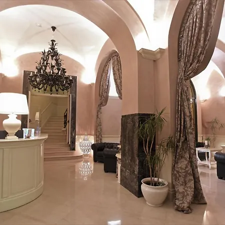 Santa Chiara & - Hotel 4*