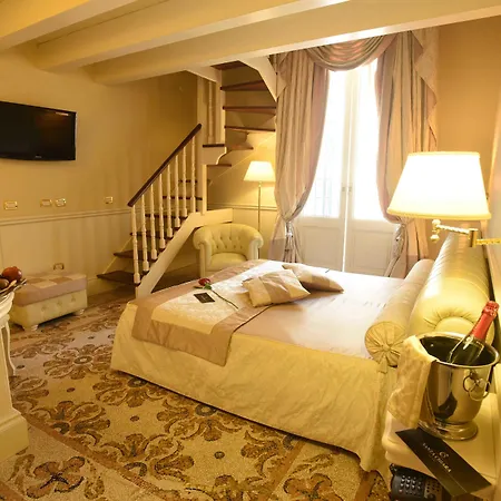 Santa Chiara Hotel&spa - 4*