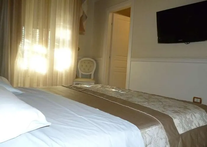 Santa Chiara & - Otel 4*