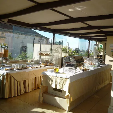 Santa Chiara فندق