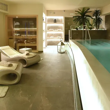 Santa Chiara ليتشي