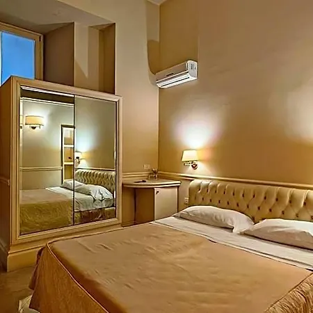 酒店 Santa Chiara & - 4*
