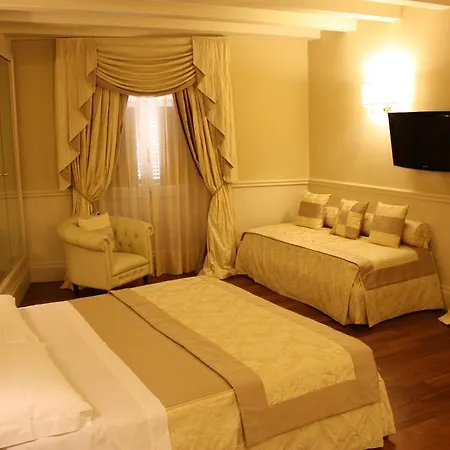 Santa Chiara Otel Lecce