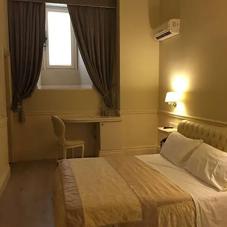 Hotel Santa Chiara & -