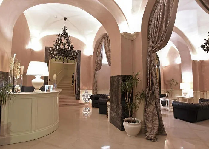 Santa Chiara & - Ξενοδοχείο 4*