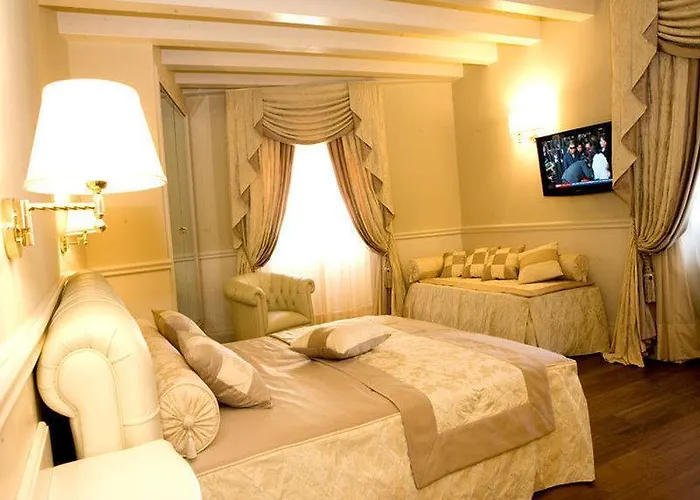 Santa Chiara & - Λέτσε