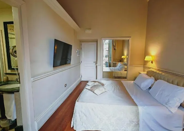 Santa Chiara & - Ξενοδοχείο 4*