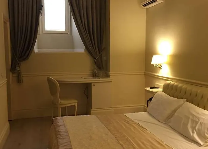 Ξενοδοχείο Santa Chiara & -